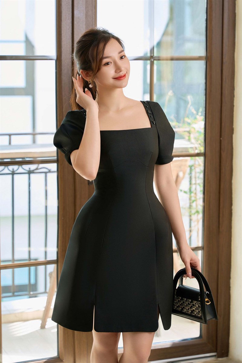 Fashionable and refined in the beautiful Esther dress